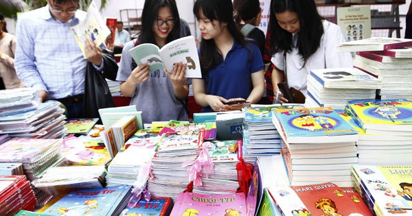 Autumn book festival opens in HN