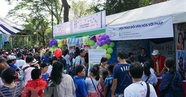 Francophone students attend summer school in Ha Noi