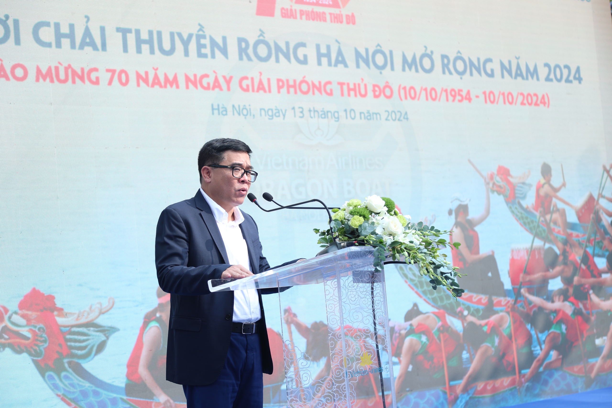 Sôi nổi, kịch tính Giải Bơi chải thuyền rồng Hà Nội mở rộng năm 2024- Ảnh 2.