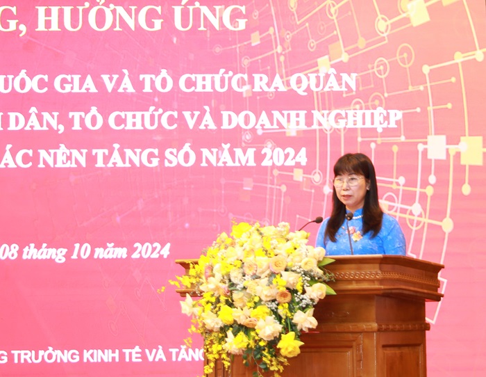 Phát động chiến dịch "Đi từng ngõ, gõ từng nhà" hướng dẫn sử dụng dịch vụ, ứng dụng số- Ảnh 5.