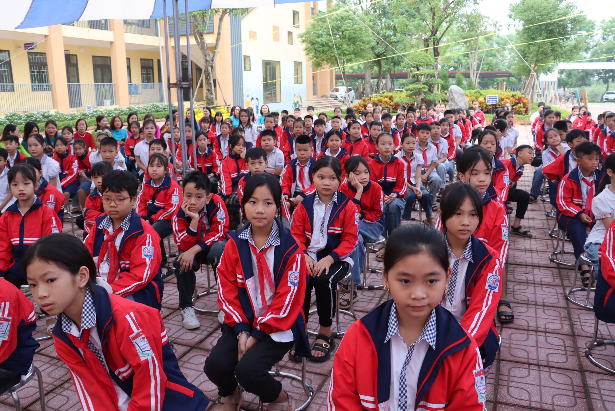 Huyện Phú Xuyên phát động phong trào thi đua “Xây dựng Trường học hạnh phúc”- Ảnh 3.