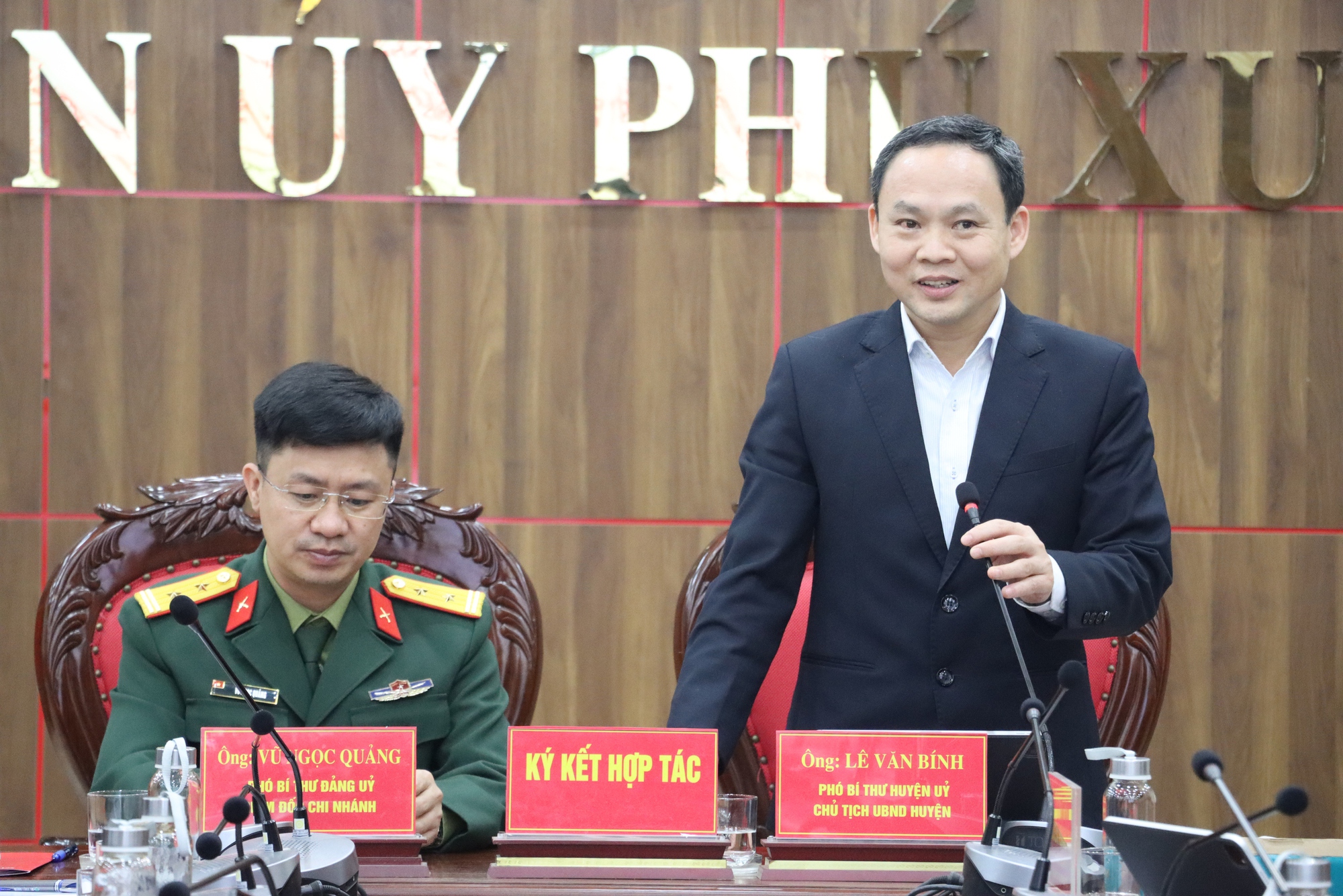 Phú Xuyên ký kết thỏa thuận hợp tác về chuyển đổi số phát triển thương mại điện tử- Ảnh 3.