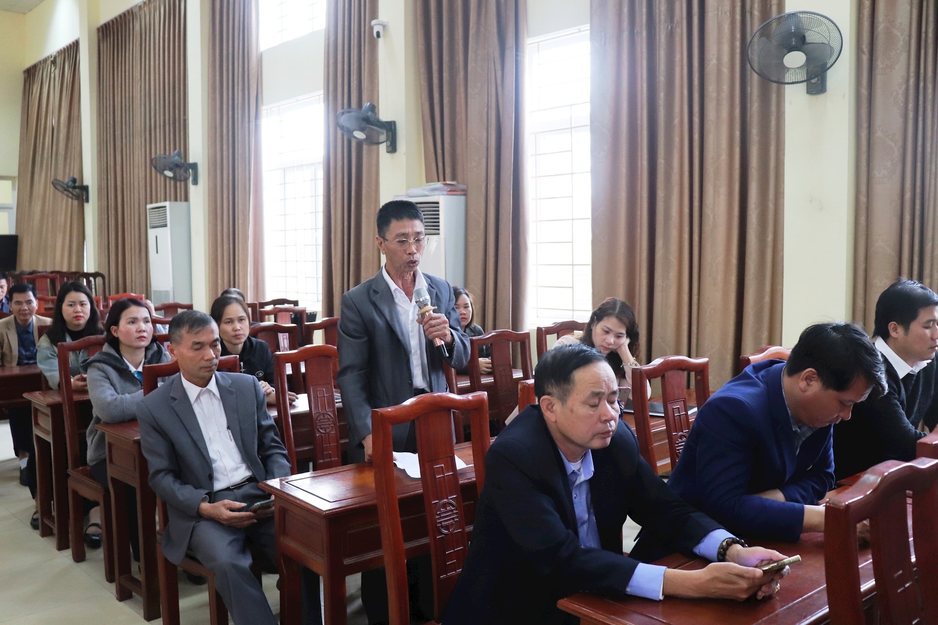 Cử tri huyện Phú Xuyên kiến nghị tạo hành lang pháp lý để phát triển nông nghiệp giá trị kinh tế cao- Ảnh 2.
