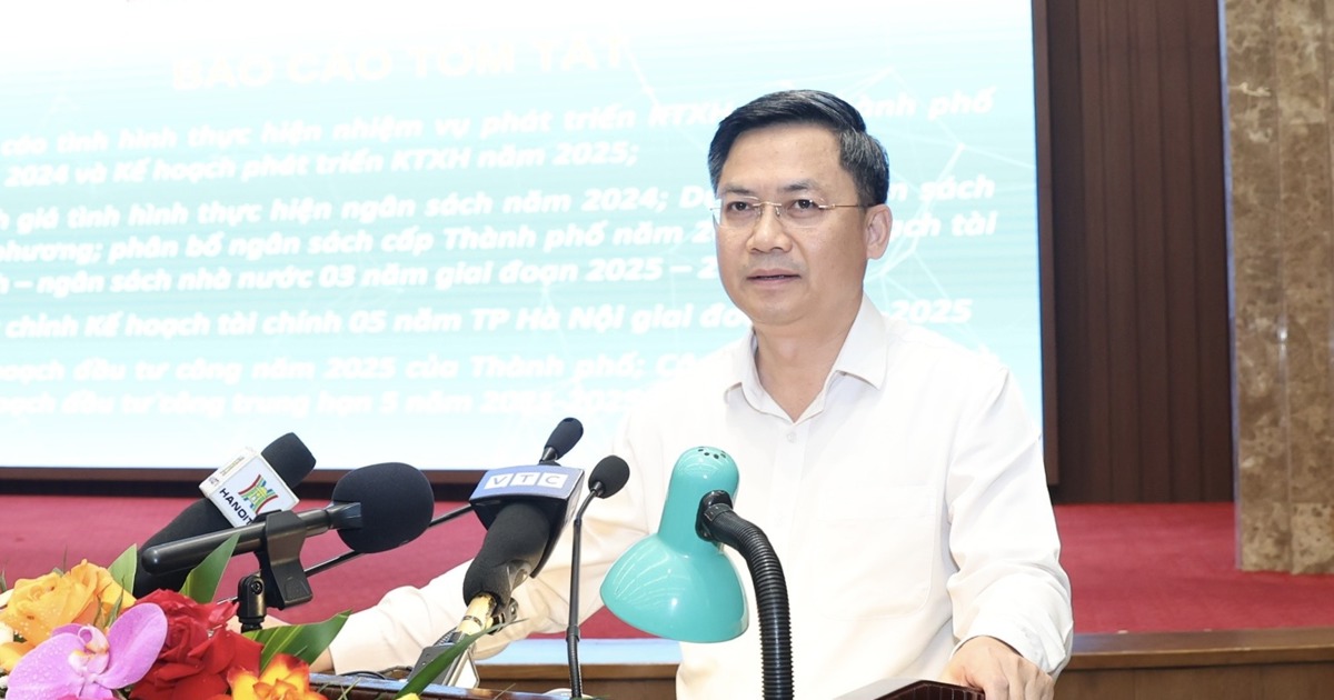 Phó Chủ tịch UBND Thành phố Hà Minh Hải báo cáo tiếp thu, giải trình tại Hội nghị