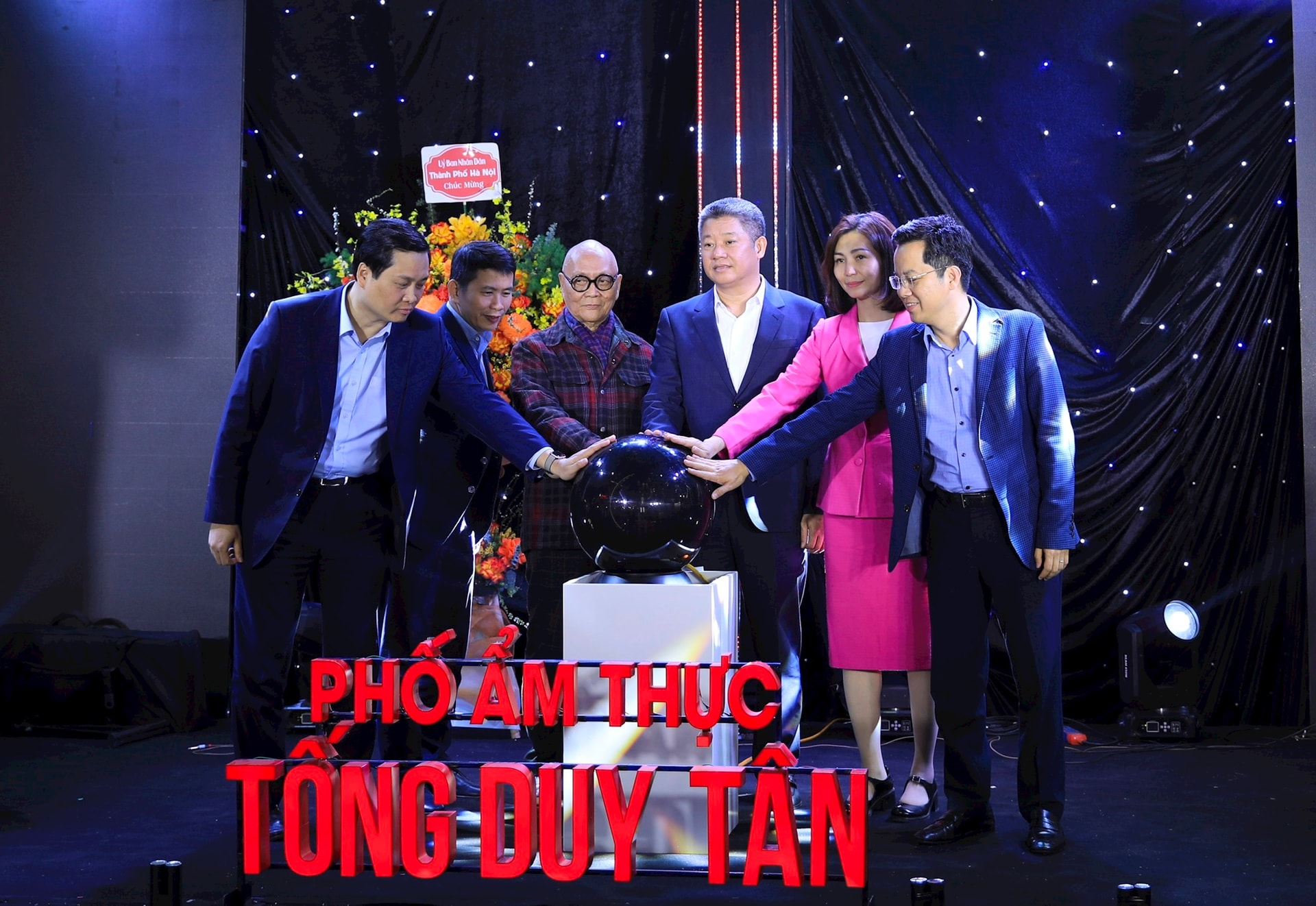 Khánh thành tuyến phố ẩm thực Tống Duy Tân- Ảnh 2.