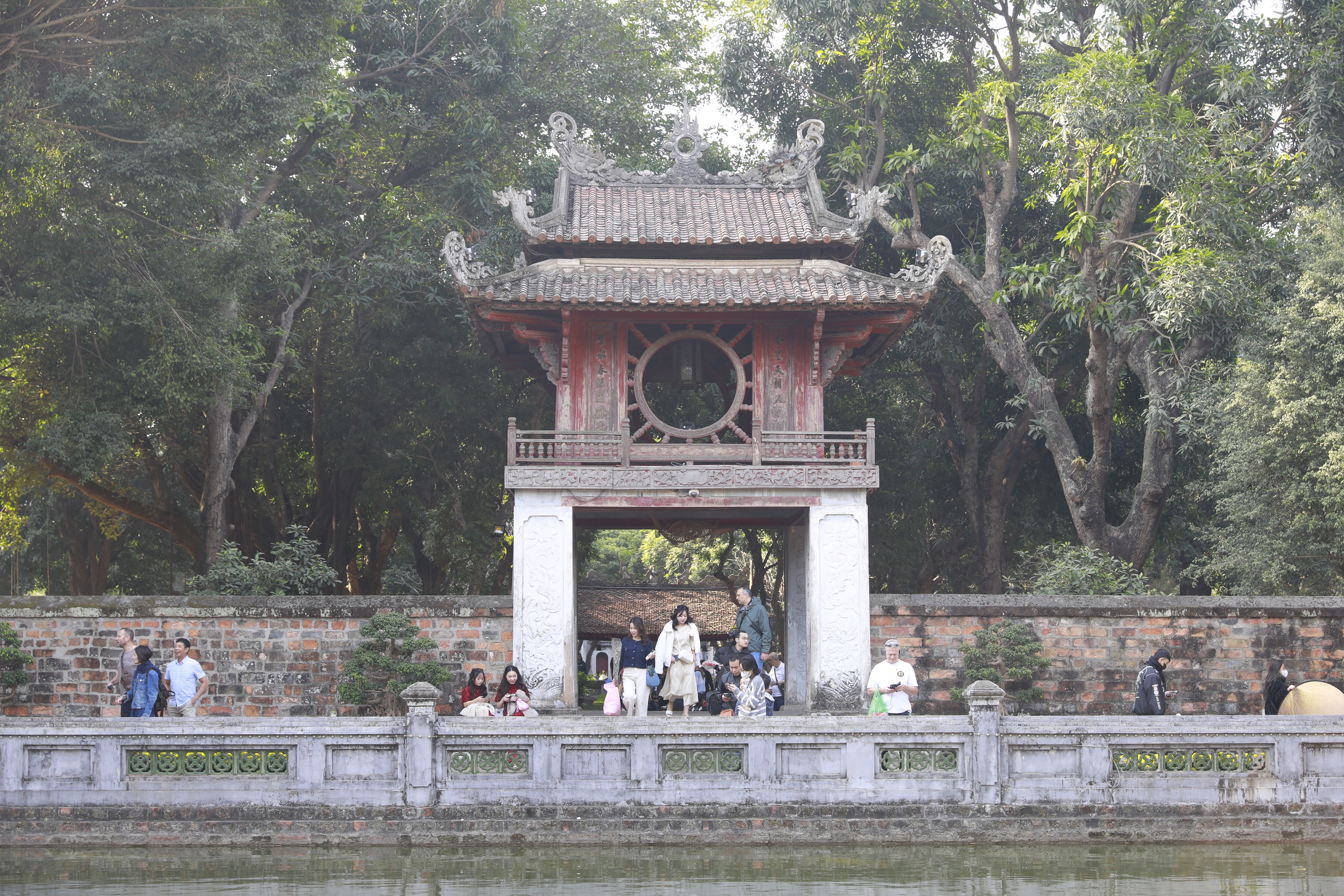 Khai mạc trưng bày “Bia đá kể chuyện II” tại di tích Văn Miếu - Quốc Tử Giám- Ảnh 1.