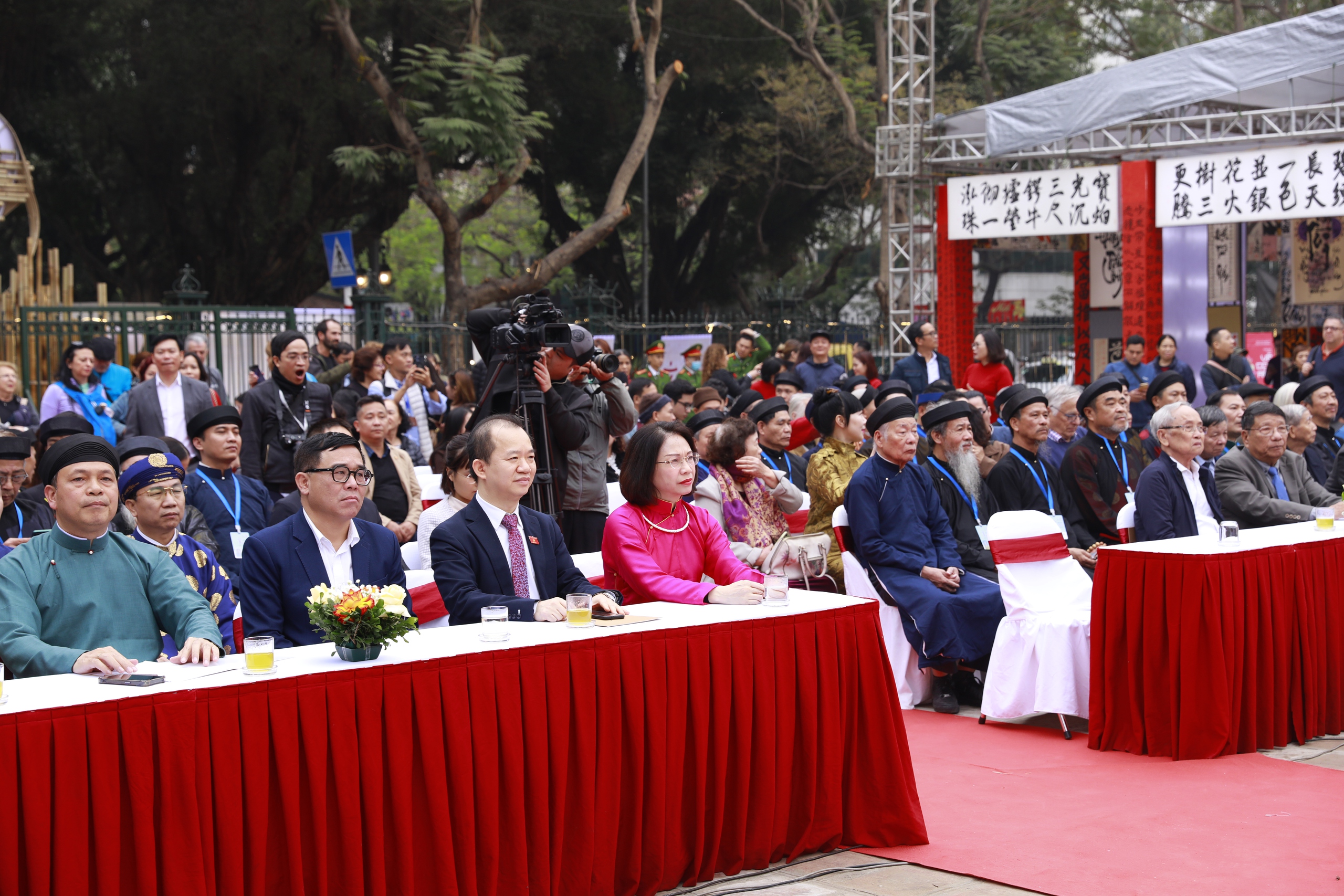 Khai mạc Hội chữ Xuân Ất Tỵ 2025 tại di tích Văn Miếu - Quốc Tử Giám- Ảnh 2.