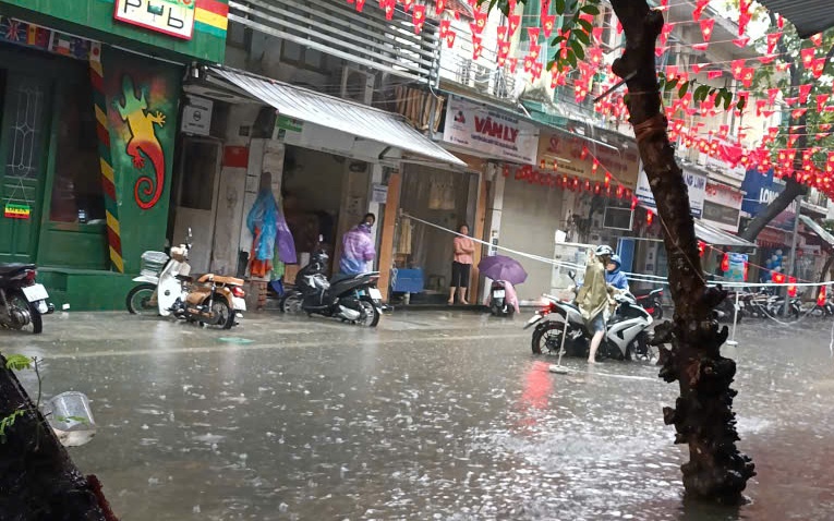 Khẩn trương triển khai khắc phục hậu quả thiên tai