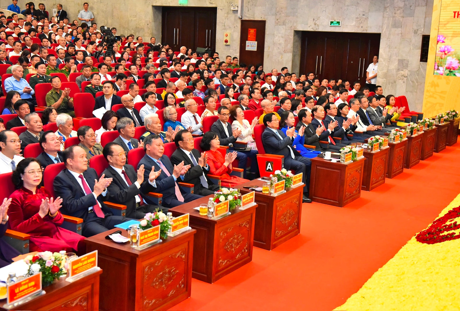 Đại hội Thi đua yêu nước thành phố Hà Nội: Tôn vinh những tấm gương tiêu biểu- Ảnh 2.