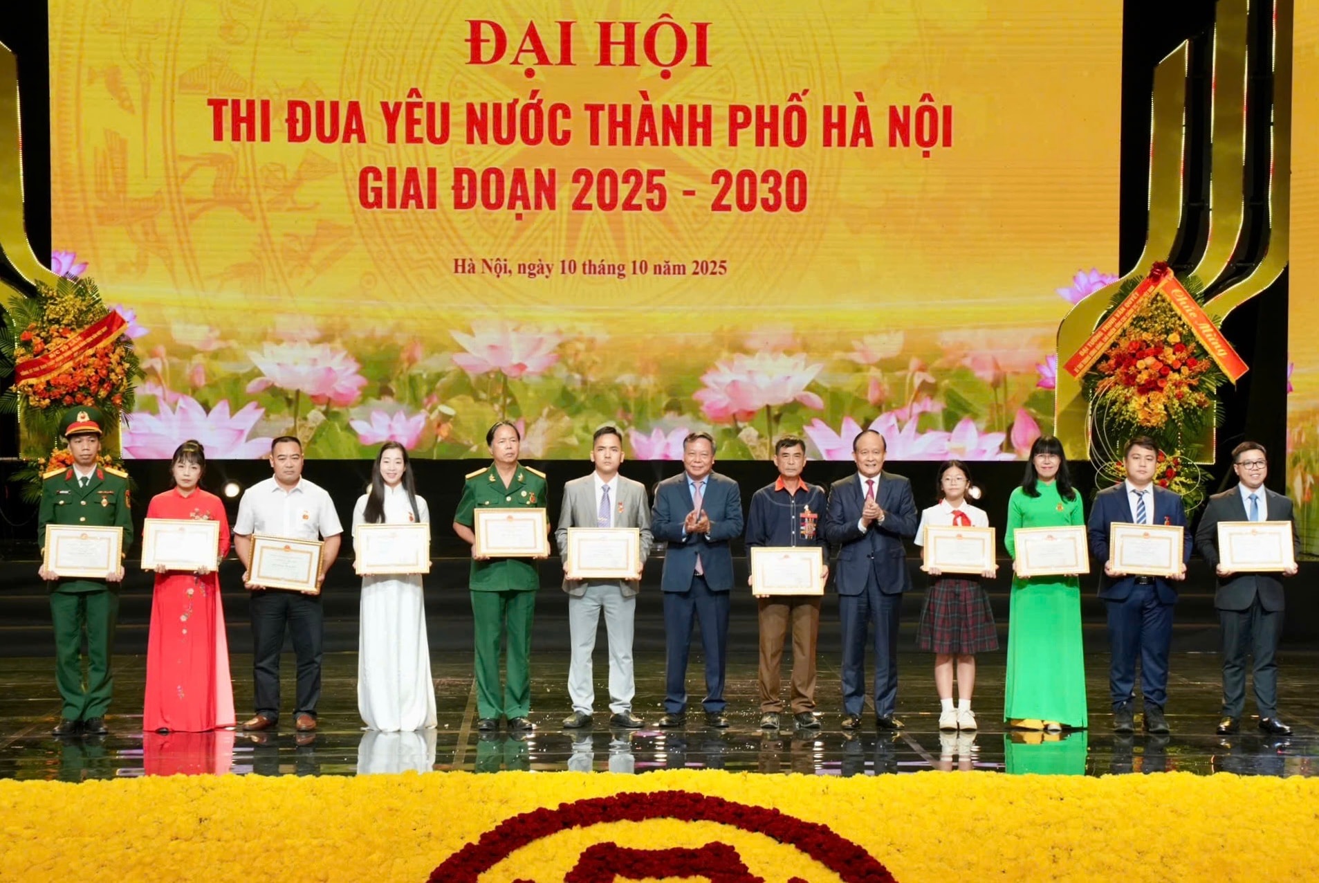 Đại hội Thi đua yêu nước thành phố Hà Nội: Tôn vinh những tấm gương tiêu biểu- Ảnh 12.