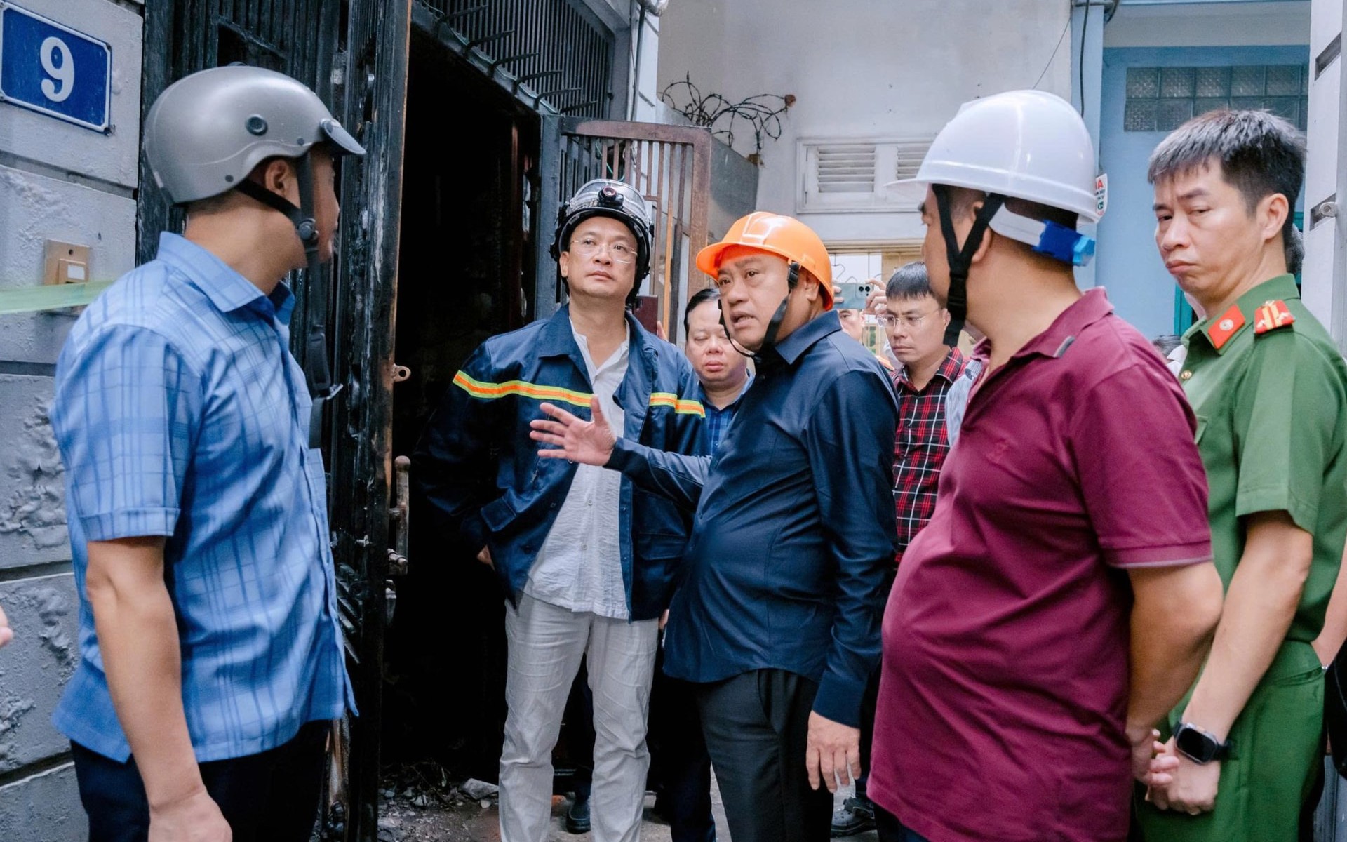 Chủ tịch UBND Thành phố chỉ đạo khẩn trương khắc phục hậu quả vụ cháy khiến 5 người tử vong tại phố Kim Hoa