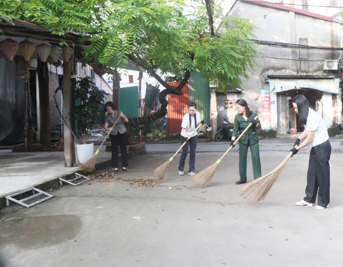 Phường Tây Tựu ra quân "Ngày Chủ nhật xanh”- Ảnh 2.