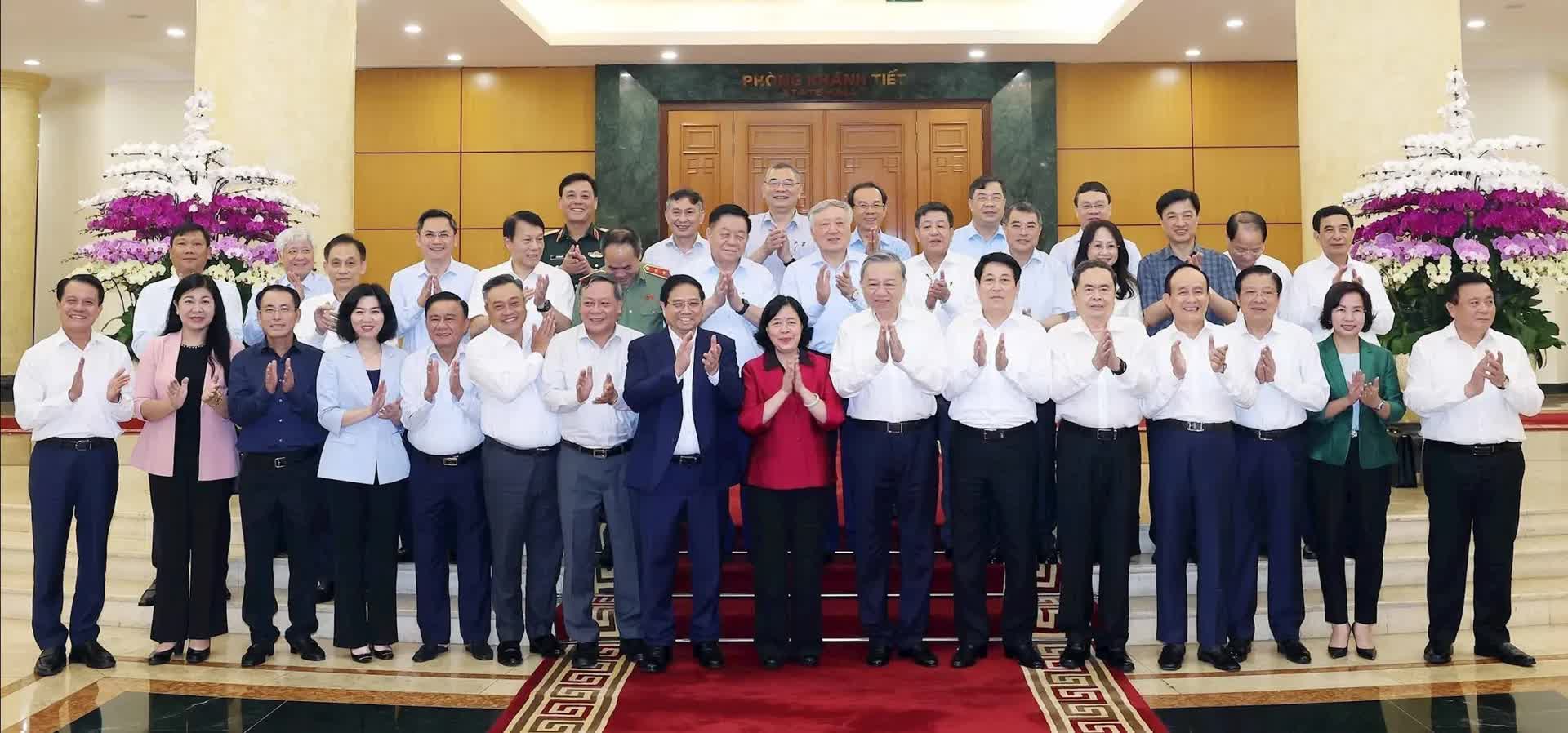 Dấu ấn Đảng bộ thành phố Hà Nội qua các kỳ Đại hội- Ảnh 6.