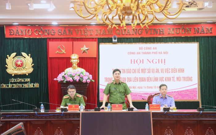 Thiếu tướng Dương Đức Hải, Phó Giám đốc Công an thành phố Hà Nội chủ trì hội nghị
