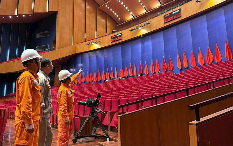 EVNHANOI đã xây dựng phương án đảm bảo cung cấp điện an toàn, liên tục và ổn định phục vụ Đại hội đại biểu Đảng bộ thành phố Hà Nội lần thứ XVIII.