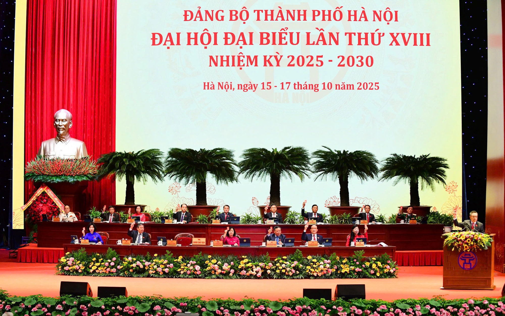 Khai mạc Đại hội Đại biểu Đảng bộ Thành phố lần thứ XVIII, nhiệm kỳ 2025-2030