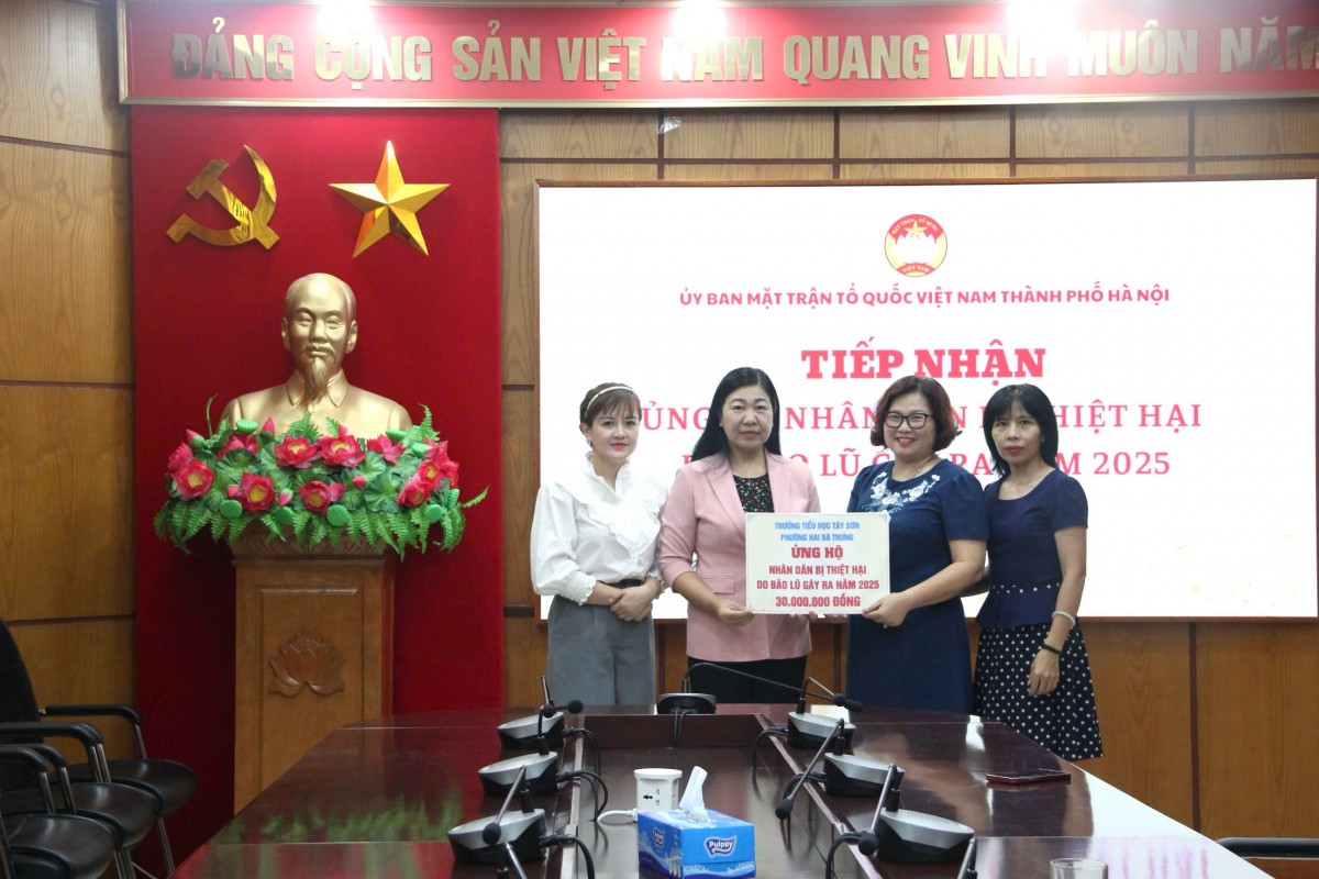 Hà Nội: Tiếp nhận hơn 24,48 tỷ đồng ủng hộ đồng bào bị thiệt hại do bão lũ- Ảnh 1.