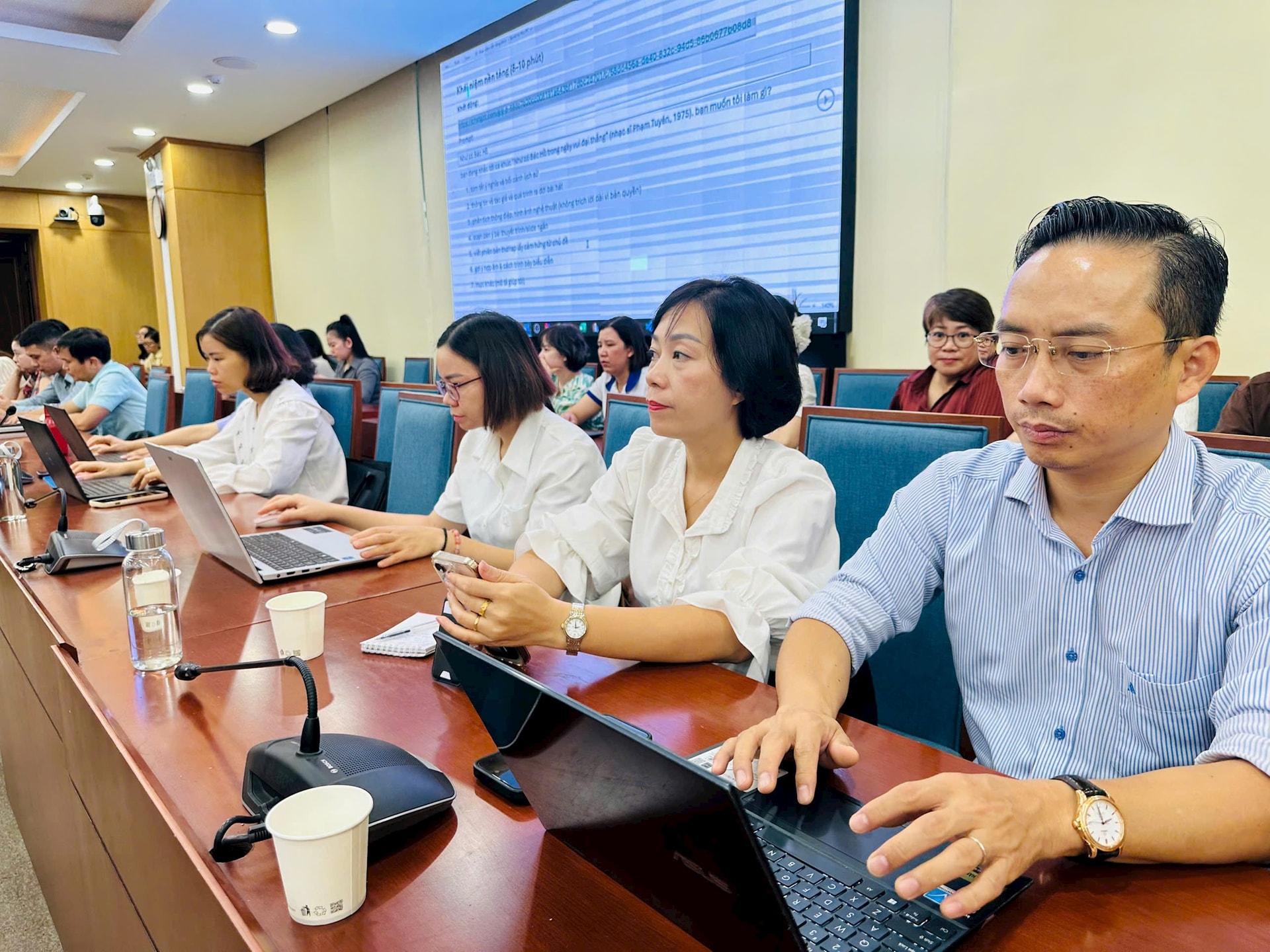Phường Đống Đa tập huấn công tác chuyển đổi số năm 2025- Ảnh 1.