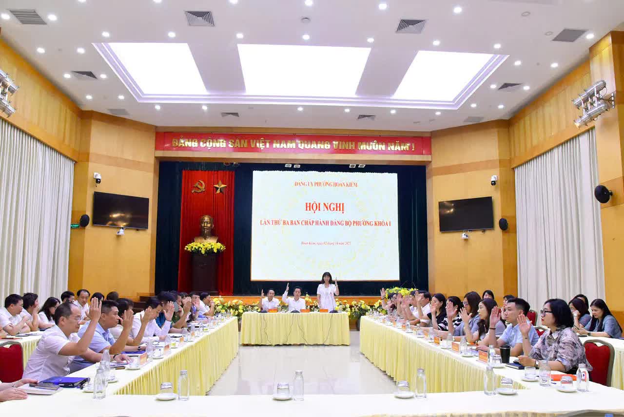 Thu ngân sách nhà nước trên địa bàn phường Hoàn Kiếm 9 tháng năm 2025 đạt hơn 11.500 tỷ đồng- Ảnh 1.