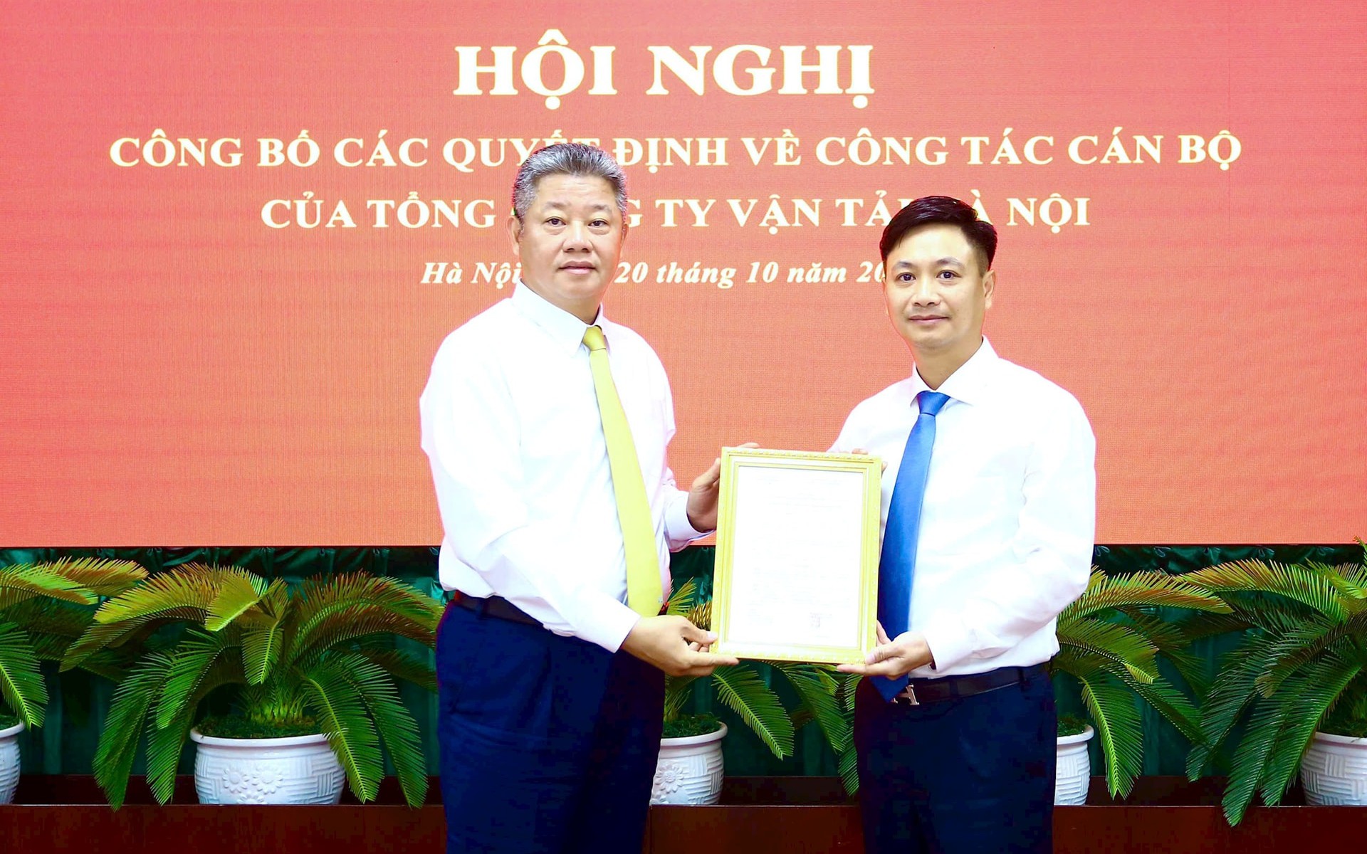 Công bố quyết định về công tác cán bộ tại Tổng công ty Vận tải Hà Nội