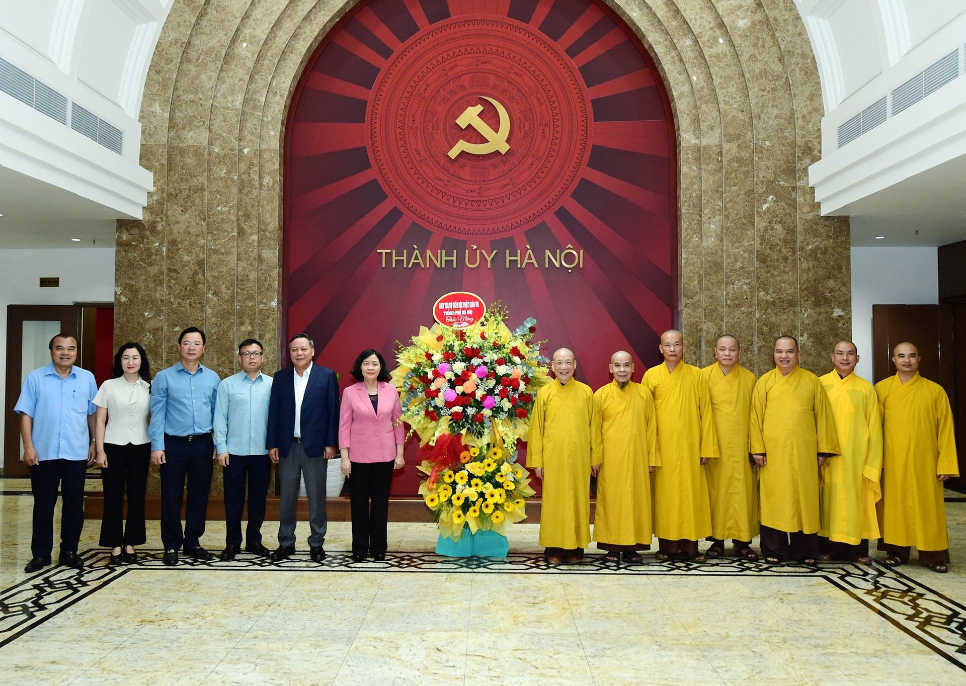 Giáo hội Phật giáo Việt Nam Thành phố chúc mừng thành công Đại hội Đảng bộ Thành phố lần thứ XVIII- Ảnh 1.