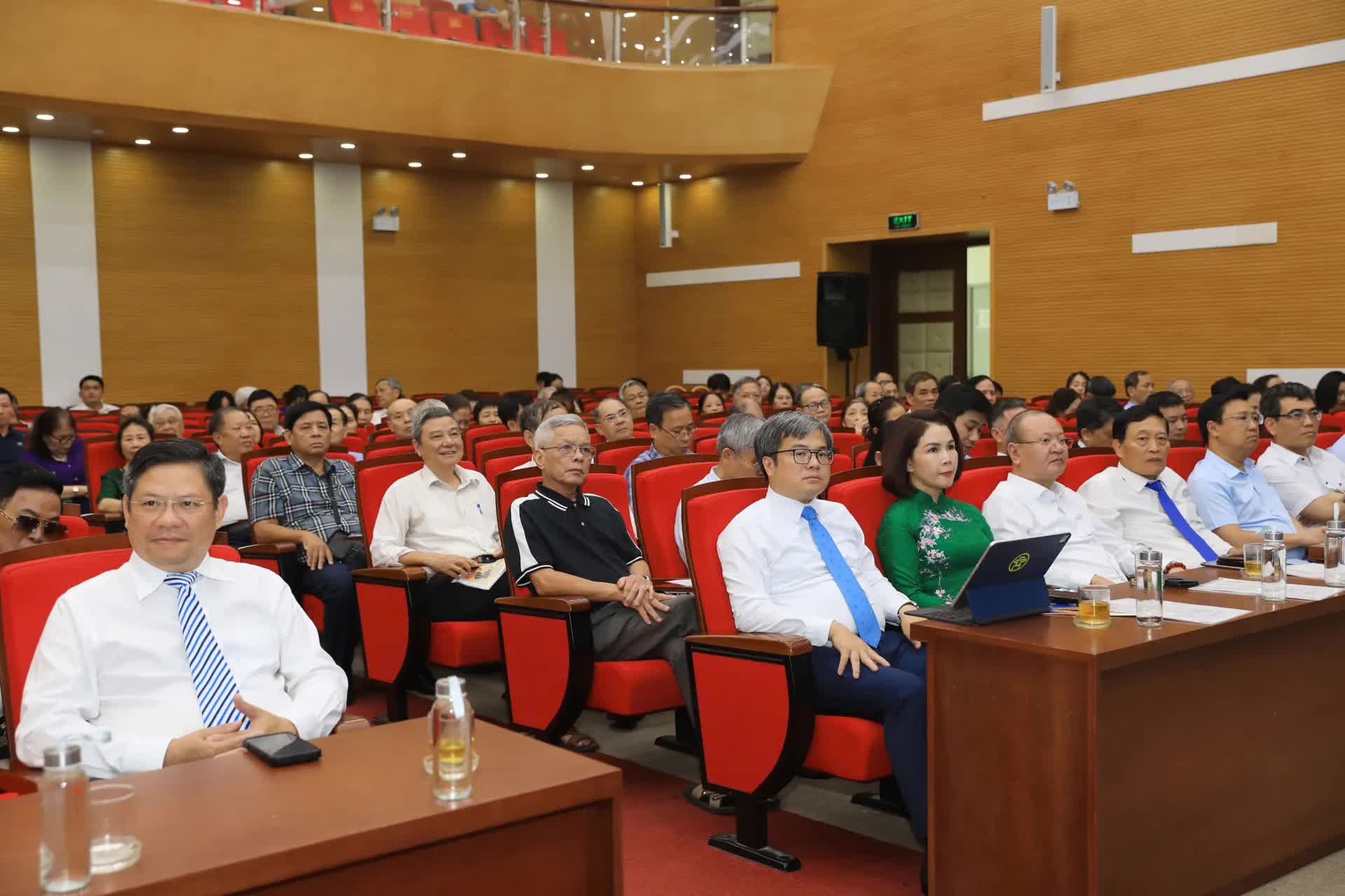 Phường Ô Chợ Dừa ra mắt trợ lý ảo AI hỗ trợ điều hành, giải quyết thủ tục hành chính- Ảnh 1.