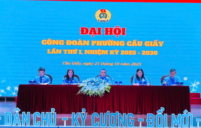 Đại hội Công đoàn phường Cầu Giấy lần thứ I, nhiệm kỳ 2025-2030
- Ảnh 2.