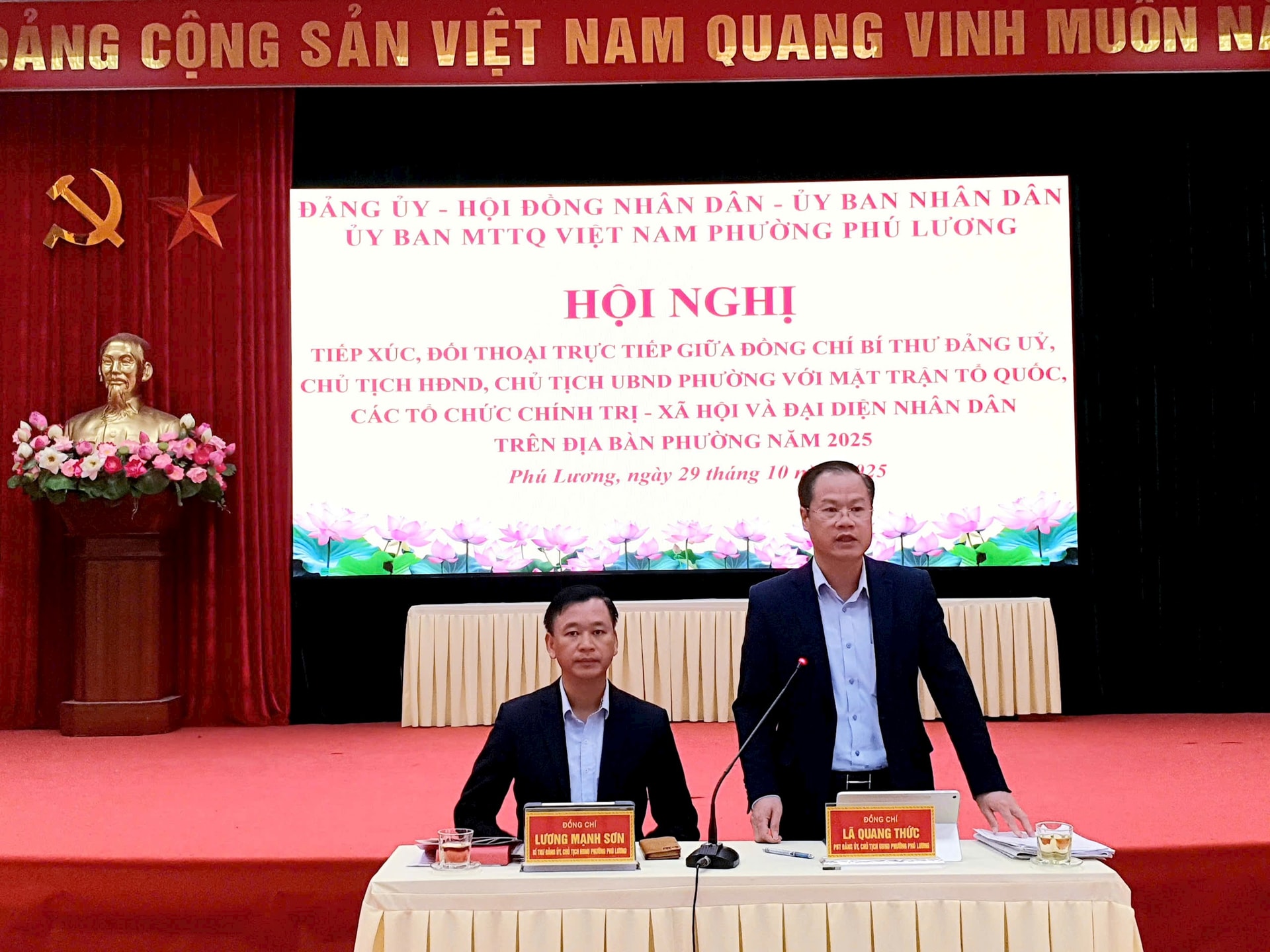 Distrito de Phu Luong: Resolução oportuna das petições legítimas do povo - Foto 1. Phường Phú Lương: Giải quyết kịp thời kiến nghị chính đáng của Nhân dân- Ảnh 1.