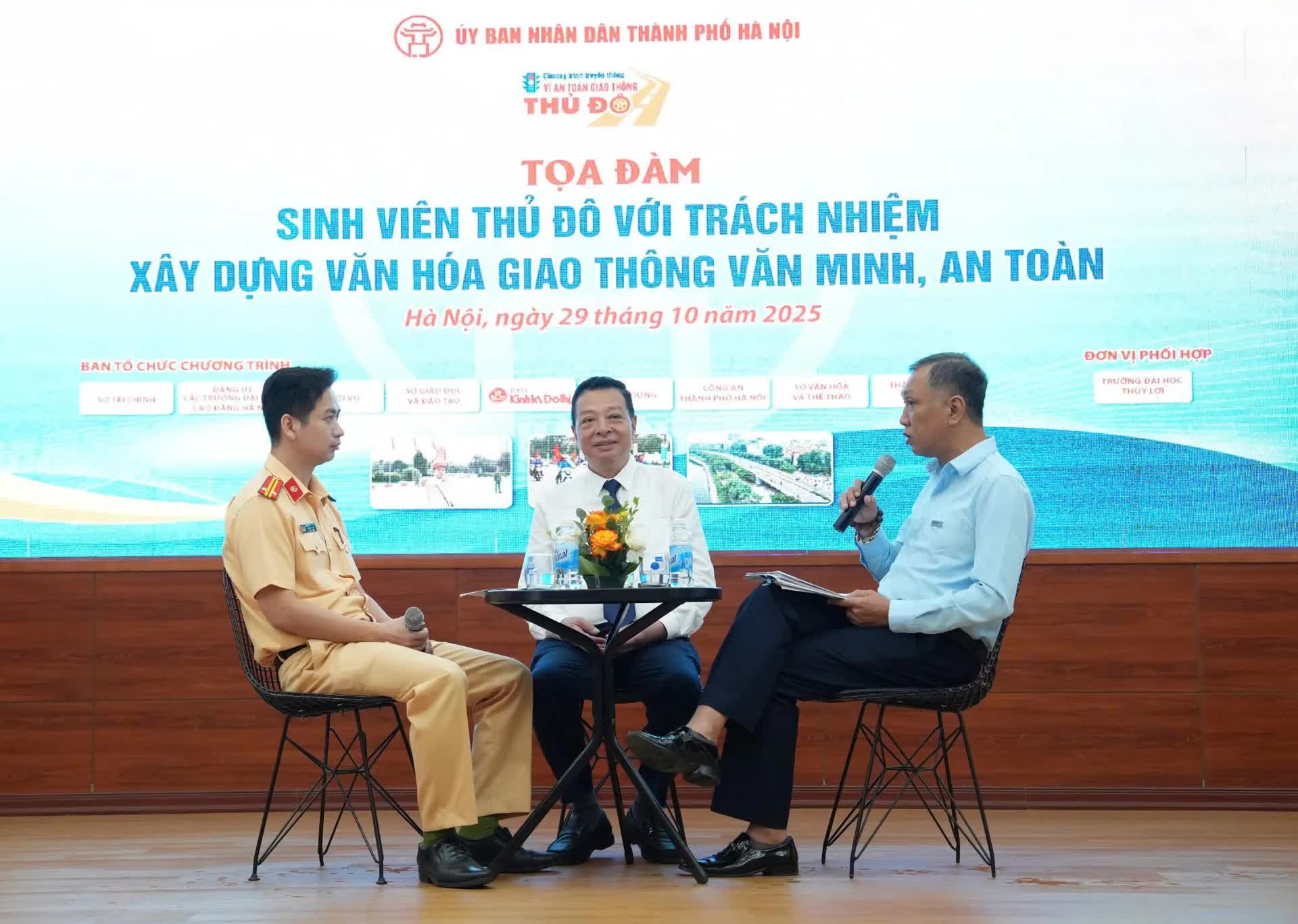 Tọa đàm “Sinh viên Thủ đô với trách nhiệm xây dựng văn hoá giao thông văn minh, an toàn”- Ảnh 3.