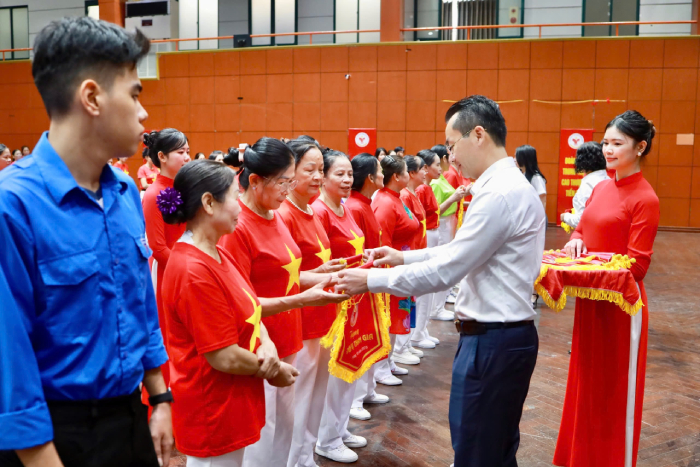 Sôi nổi Đại hội Thể dục Thể thao phường Xuân Đỉnh lần thứ I- Ảnh 2. Sôi nổi Đại hội Thể dục Thể thao phường Xuân Đỉnh lần thứ I- Ảnh 2.