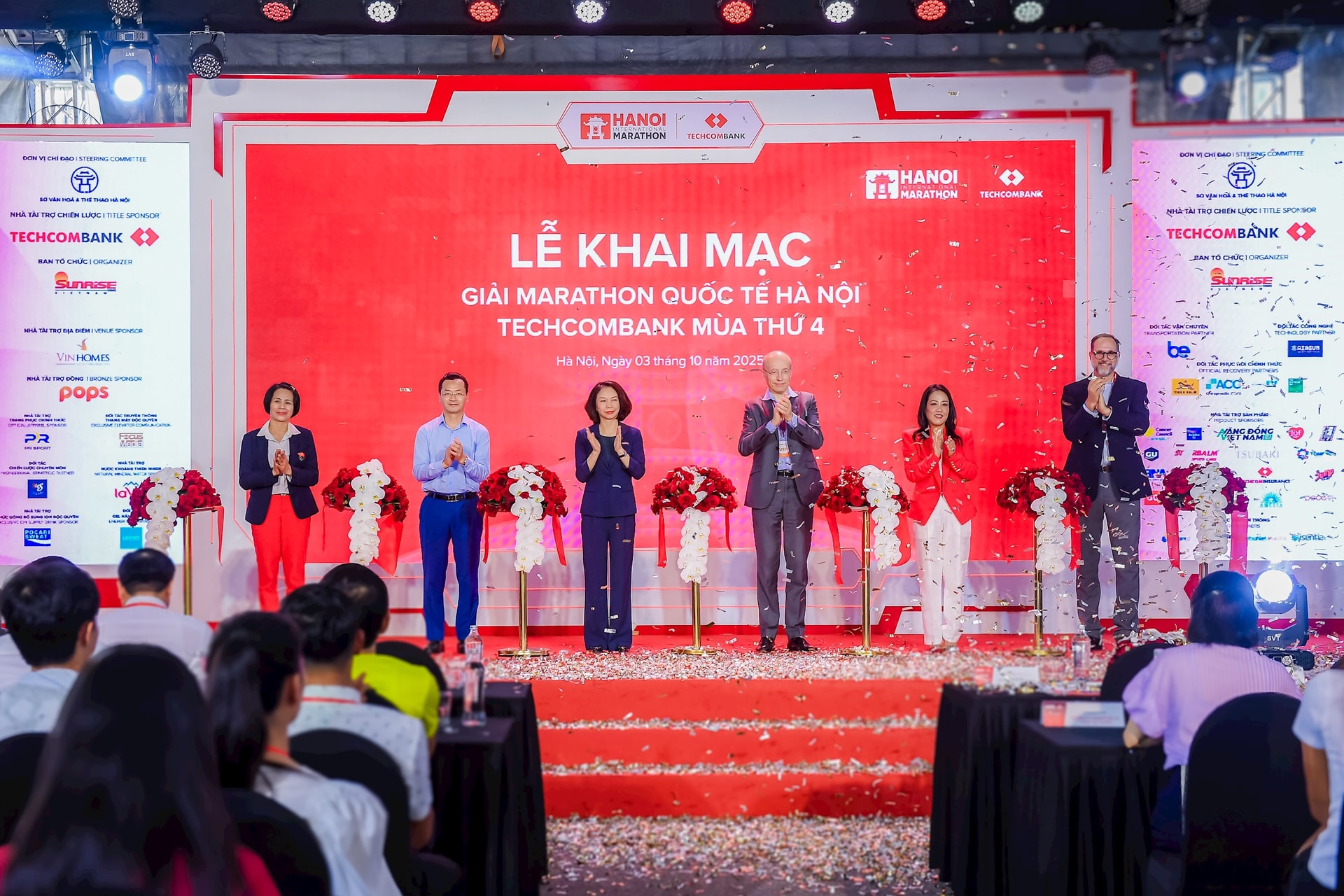 Khai mạc Giải Marathon Quốc tế Hà Nội Techcombank mùa thứ 4- Ảnh 1.