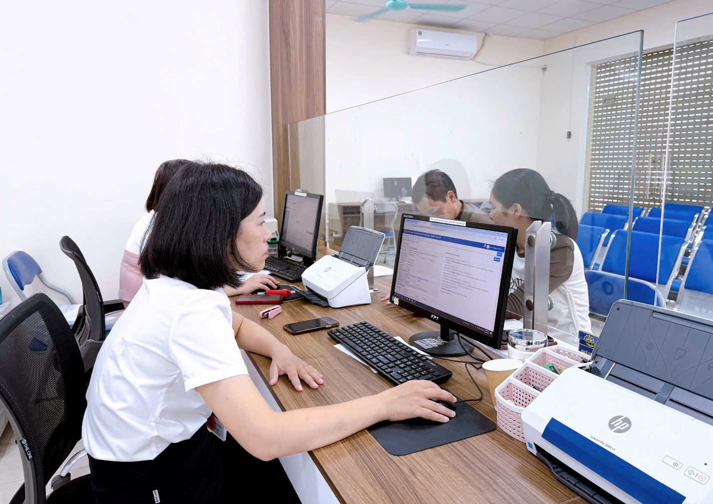 Phường Thanh Liệt nỗ lực nâng cao chất lượng phục vụ nhân dân trong giải quyết thủ tục hành chính- Ảnh 3.