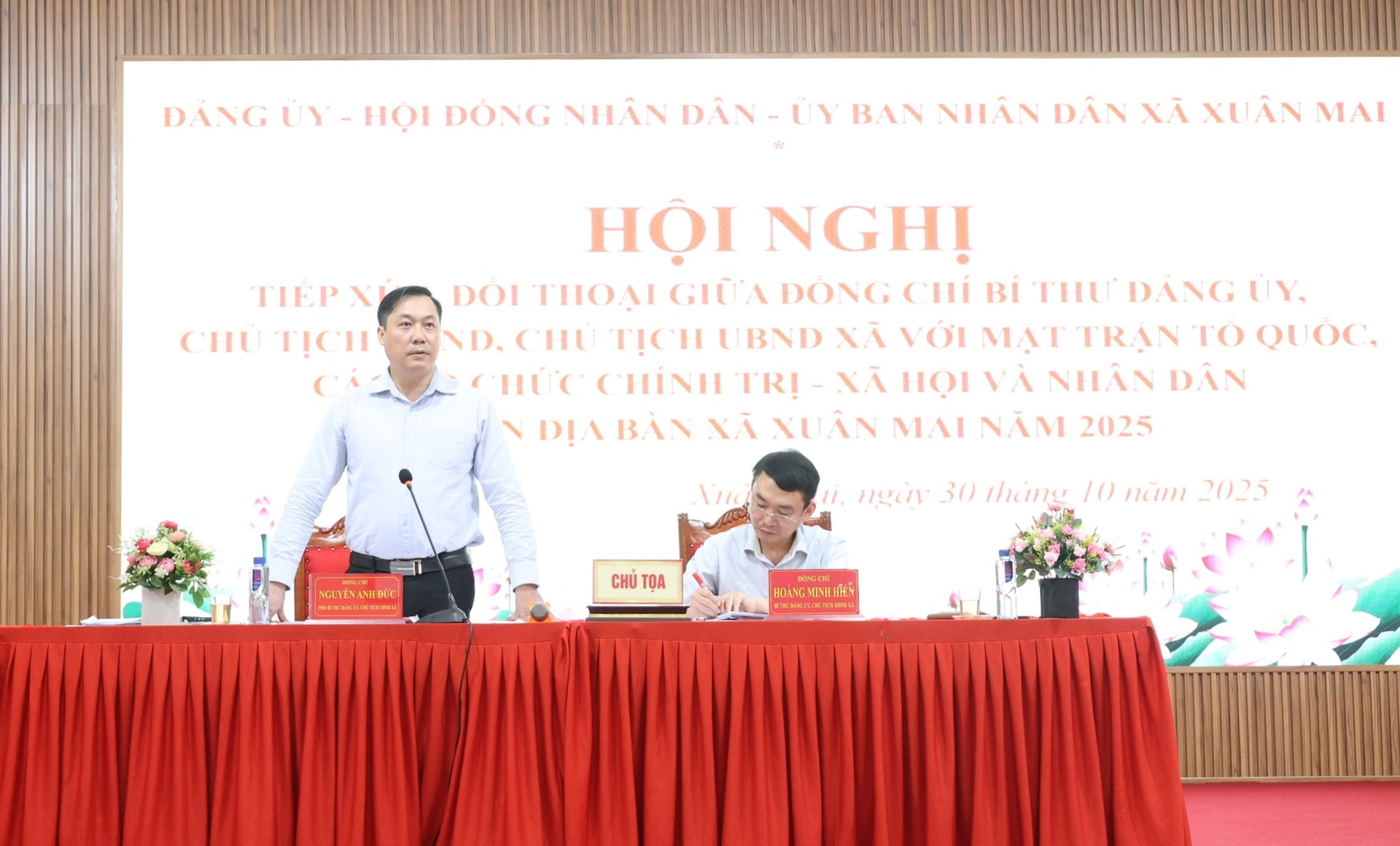 Lãnh đạo xã Xuân Mai đối thoại, lắng nghe ý kiến Nhân dân- Ảnh 4. Lãnh đạo xã Xuân Mai đối thoại, lắng nghe ý kiến Nhân dân- Ảnh 4.