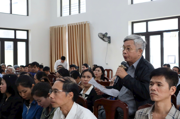 Kommunelederne i Phuc Loc har direkte dialog med folket – bilde 2. Lãnh đạo xã Phúc Lộc đối thoại trực tiếp với Nhân dân- Ảnh 2.