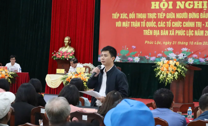 Kommunelederne i Phuc Loc har direkte dialog med folket – bilde 3. Lãnh đạo xã Phúc Lộc đối thoại trực tiếp với Nhân dân- Ảnh 3.