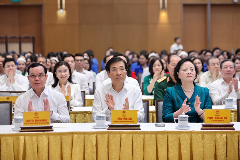 Thủ tướng Phạm Minh Chính phát động đợt thi đua cao điểm lập thành tích chào mừng Đại hội XIV của Đảng- Ảnh 4.