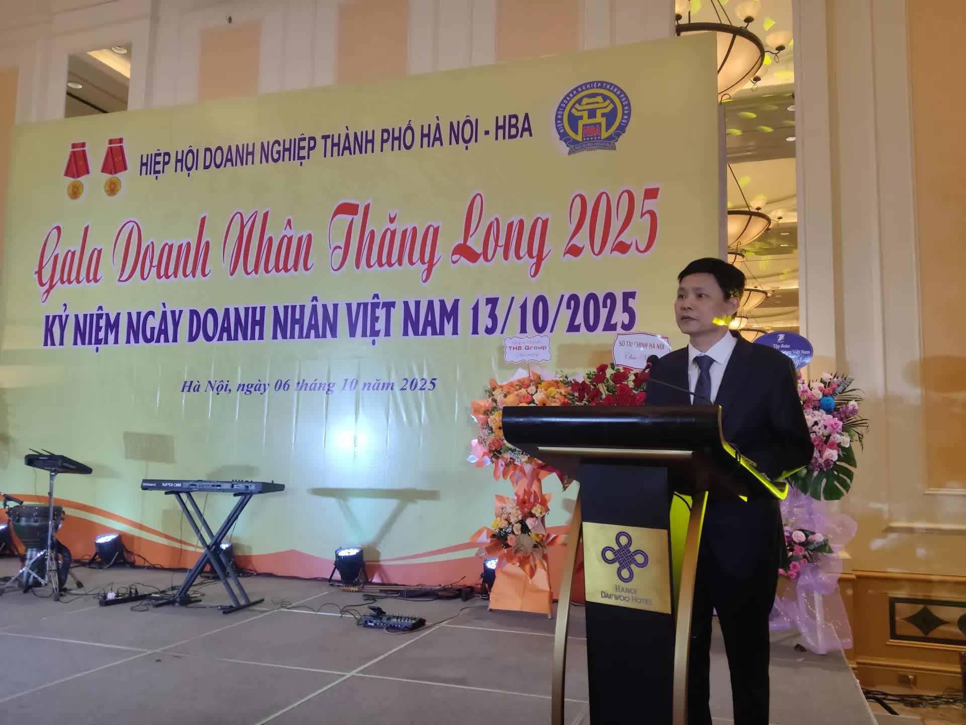 Hà Nội tôn vinh doanh nghiệp, doanh nhân Thủ đô tiêu biểu xuất sắc- Ảnh 2.