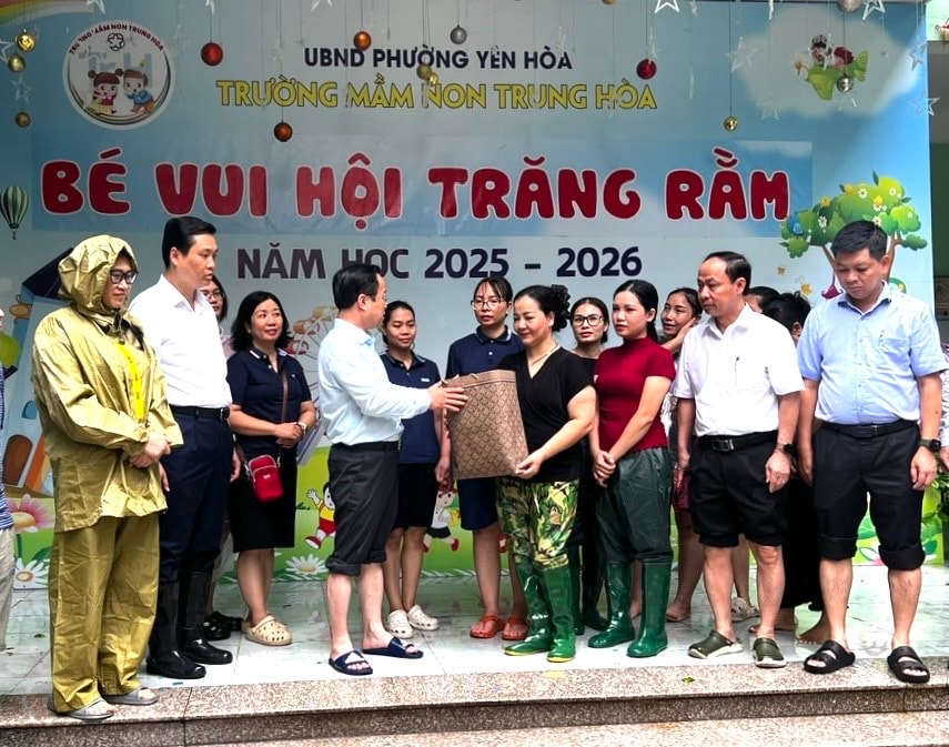 Hà Nội kiểm tra công tác ứng phó với mưa bão tại các trường học- Ảnh 2.
