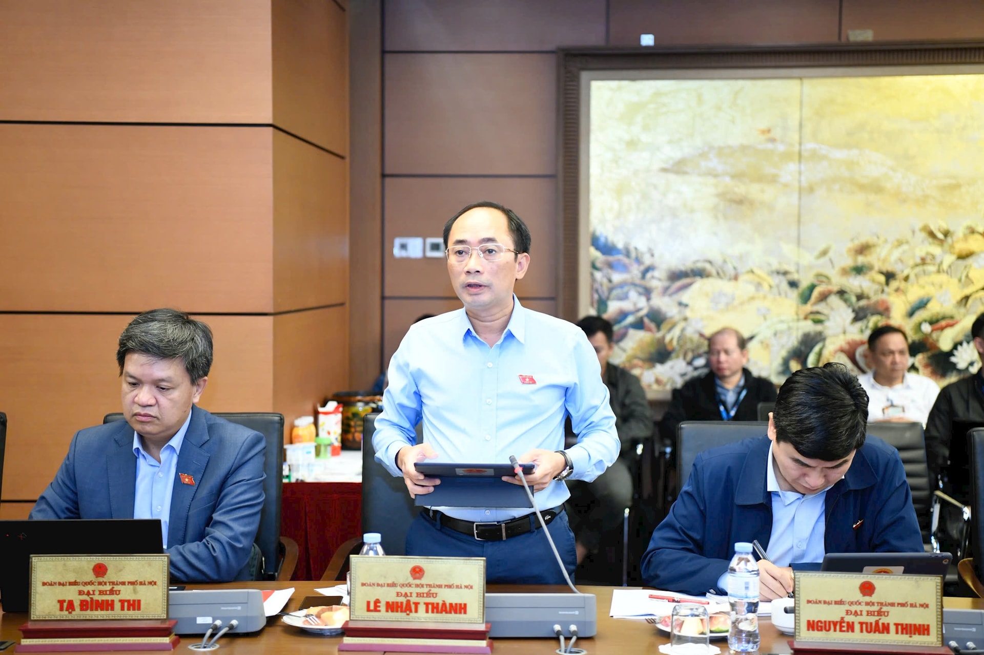 Đại biểu Quốc hội Hà Nội góp ý hoàn thiện Luật Điều ước quốc tế, Luật Công nghiệp quốc phòng, an ninh và động viên công nghiệp- Ảnh 4.