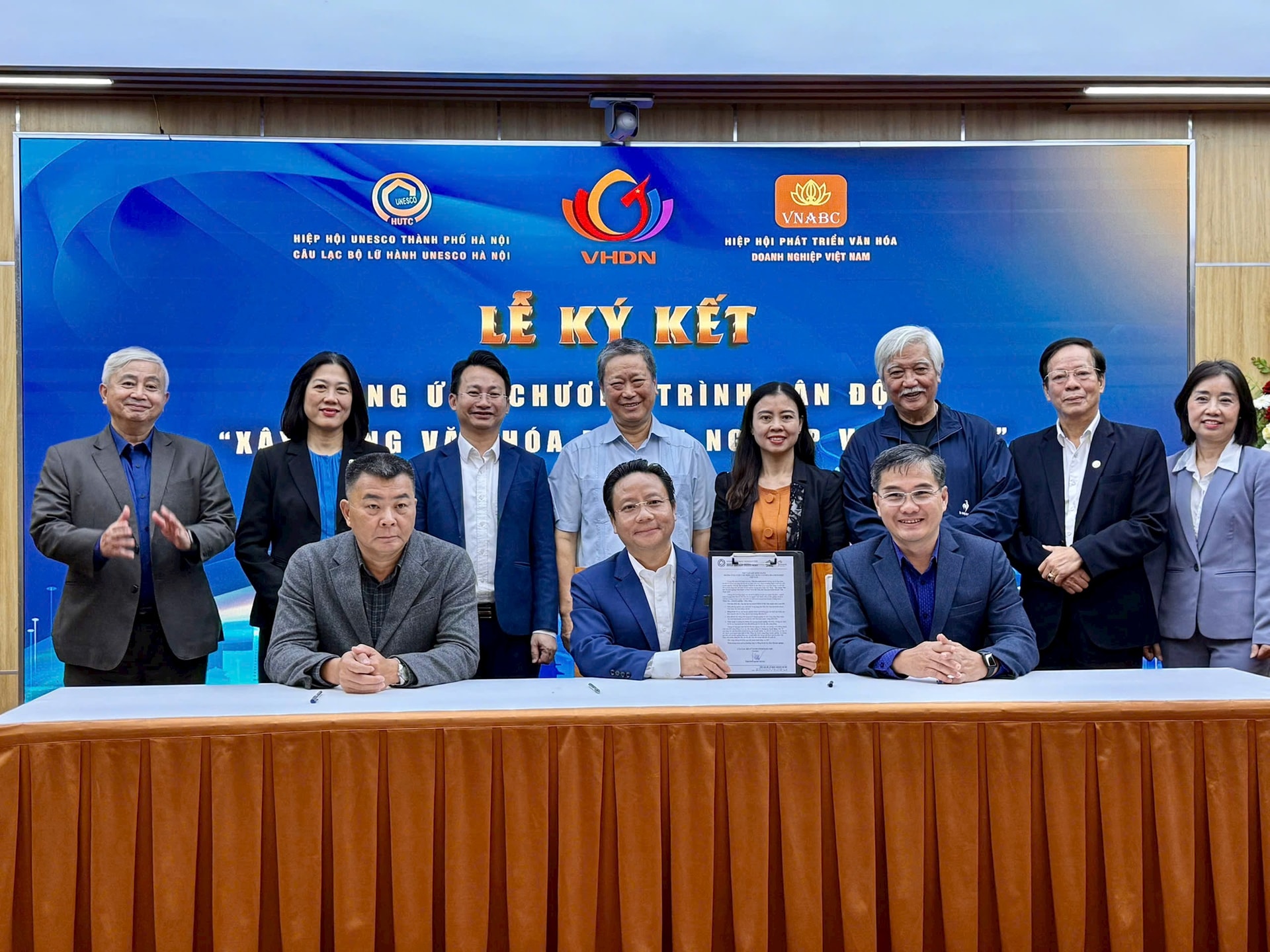 Doanh nghiệp du lịch Thủ đô hưởng ứng “Bộ tiêu chí văn hóa kinh doanh Việt Nam 2025”- Ảnh 3.