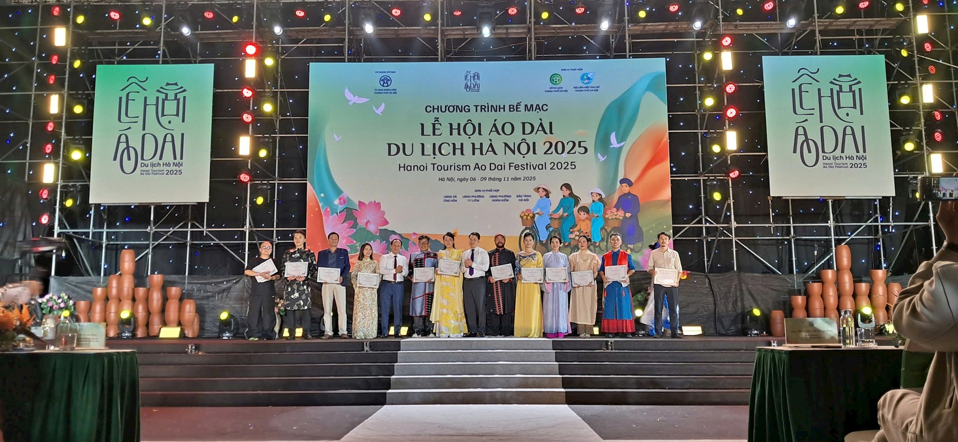 Bế mạc Lễ hội “Áo dài Hà Nội - Tỏa sáng tinh hoa di sản”- Ảnh 1.