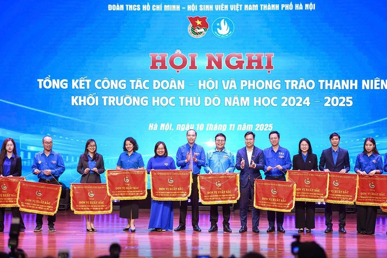 Tổng kết công tác Đoàn - Hội và phong trào thanh niên khối trường học Thủ đô năm học 2024-2025- Ảnh 4.