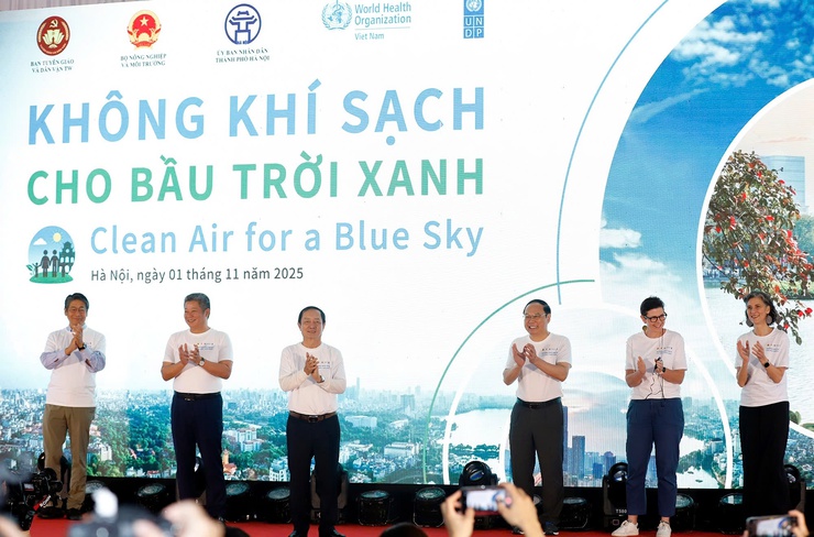"Acting today for a cleaner sky tomorrow," Hanoi Vice Chairman says- Ảnh 1.