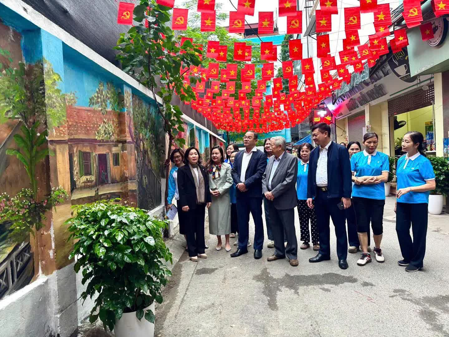 Dong Da Ward launched the project Phường Đống Đa ra mắt công trình “Ngõ phố Hạnh phúc”- Ảnh 2.