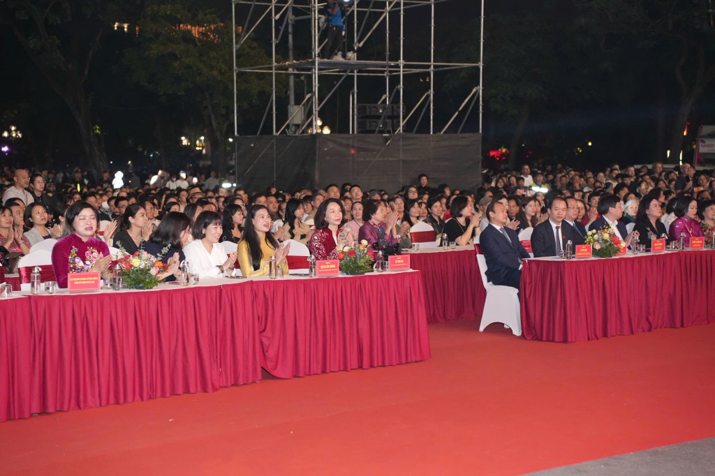 Festival Thăng Long - Hà Nội 2025 chính thức bế mạc- Ảnh 1.