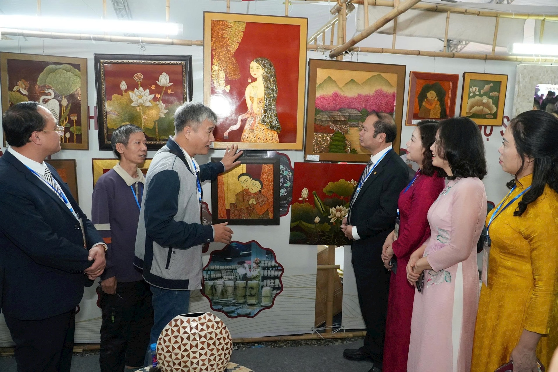 Sôi nổi các hoạt động tại Hội chợ sản phẩm làng nghề và nông sản thực phẩm an toàn năm 2025- Ảnh 3.