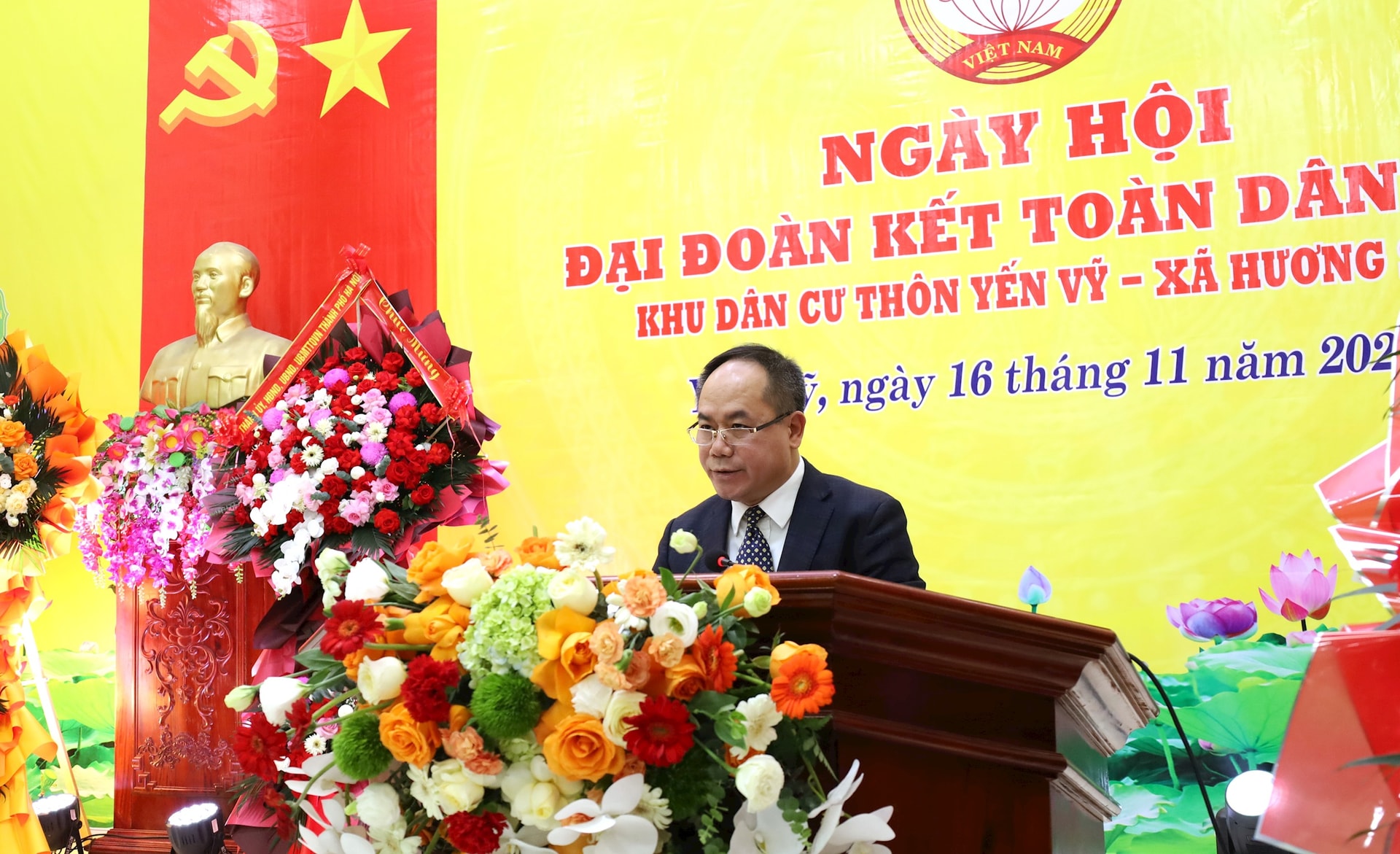 Trung tướng Nguyễn Thanh Tùng dự Ngày hội Đại đoàn kết toàn dân ở thôn Yến Vỹ- Ảnh 4.