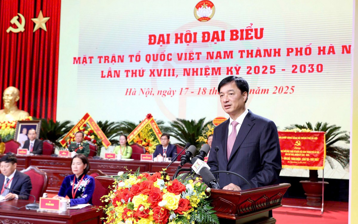 Ủy viên Bộ Chính trị, Bí thư Thành ủy Hà Nội Nguyễn Duy Ngọc phát biểu tại Đại hội.