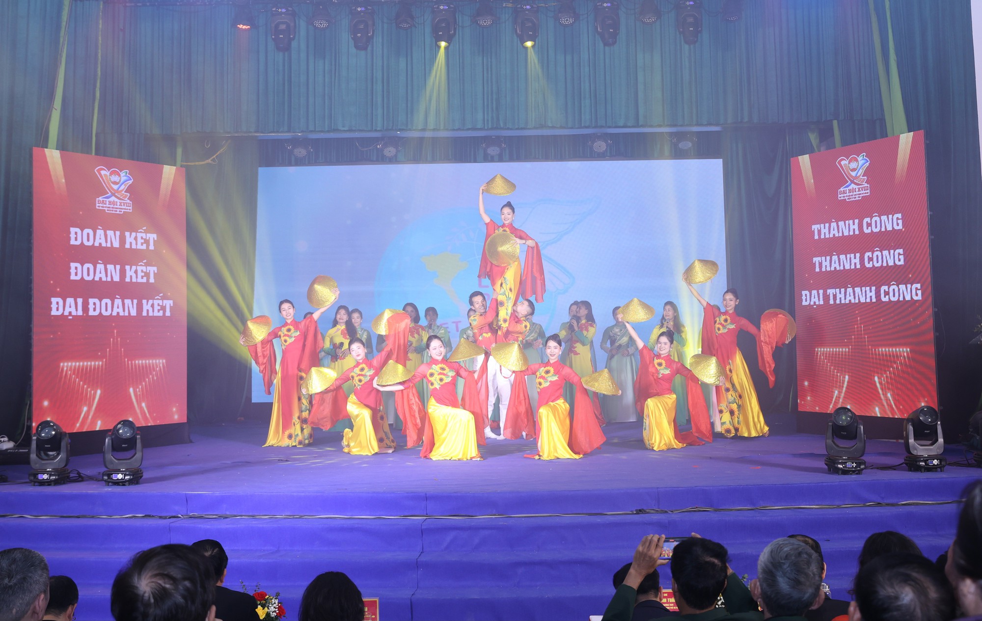 Đặc sắc Chương trình nghệ thuật “Rạng rỡ niềm tin - Tỏa sáng đại đoàn kết”- Ảnh 9.