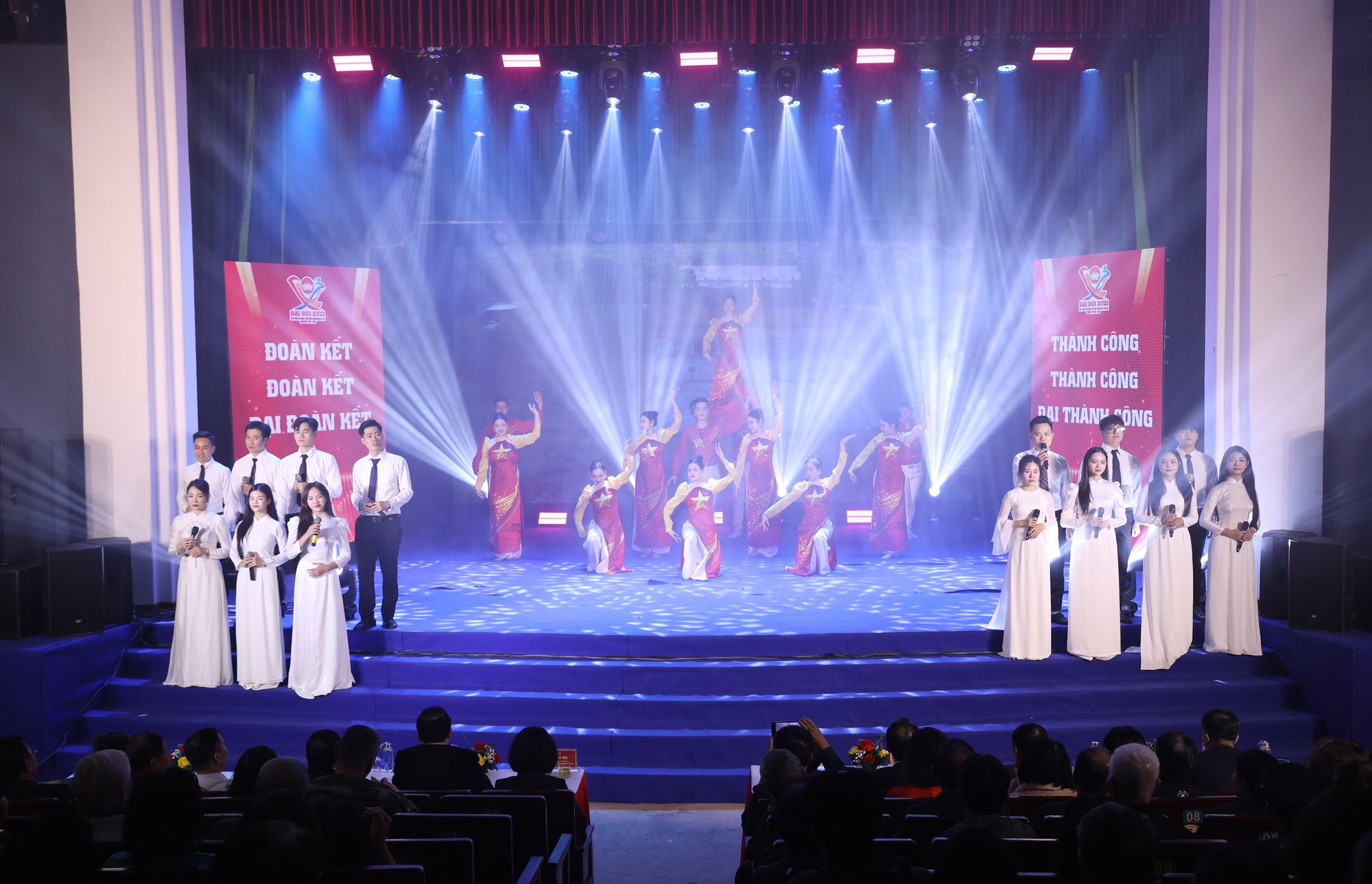 Đặc sắc Chương trình nghệ thuật “Rạng rỡ niềm tin - Tỏa sáng đại đoàn kết”- Ảnh 10.